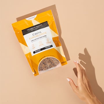 Perron Rigot Wax Beads lifestyle image 2